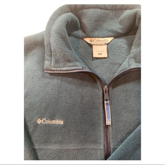 Used Columbia Sweater with Zippers on Pockets - Picture 4 of 4